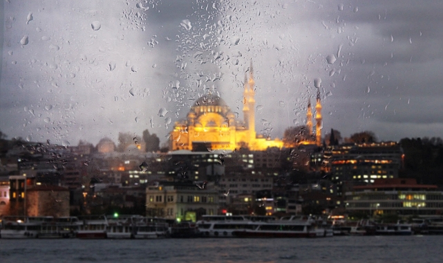 Marmara Bölgesi’ni Fırtına ve Sağanak Yağış Bekliyor
