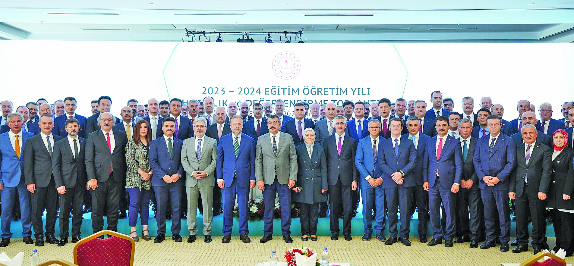 Müdür Özefsun Bakan Tekin İle Bir Araya Geldi