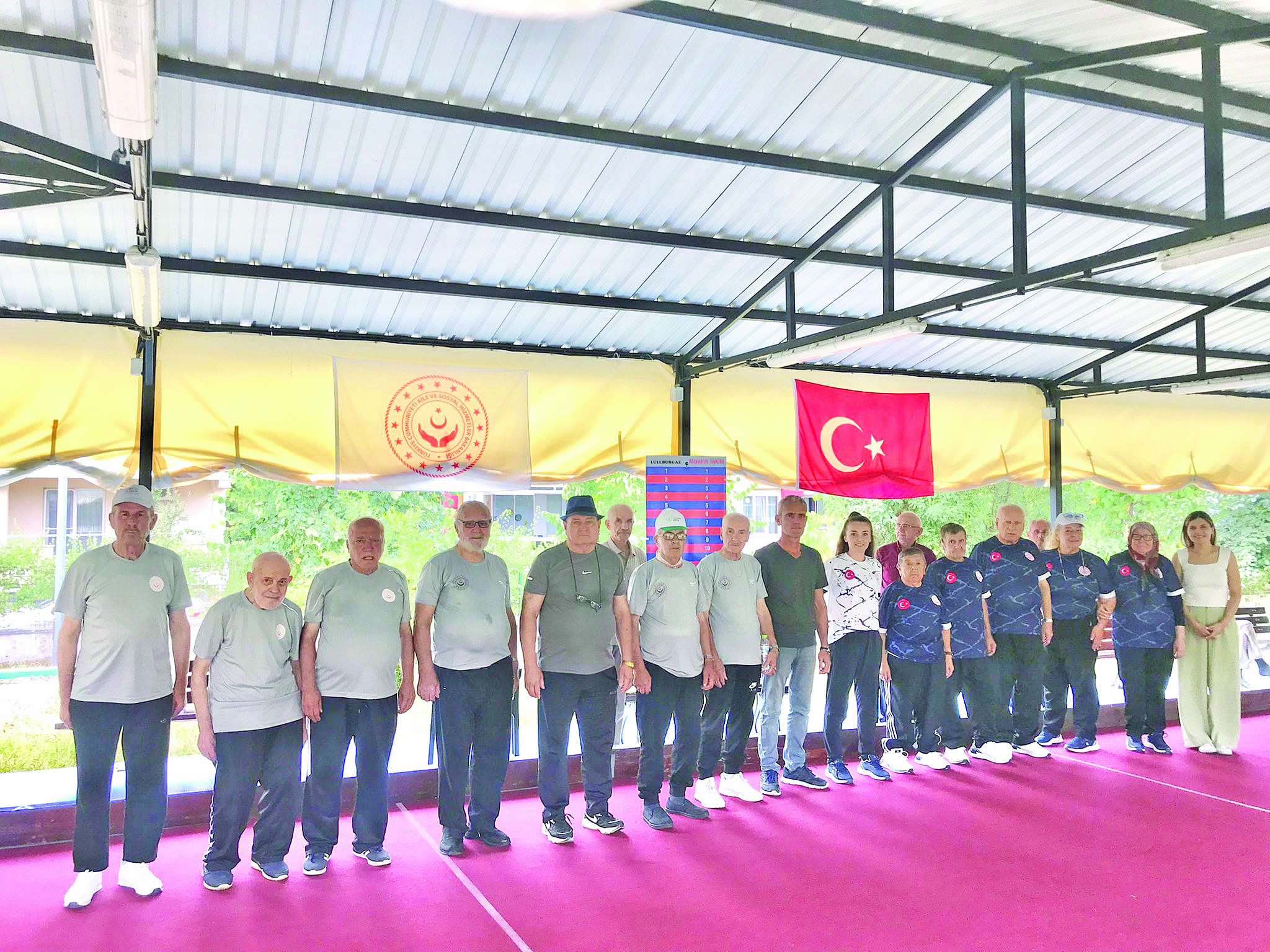 Huzurevleri Arasında Dostluk Maçı