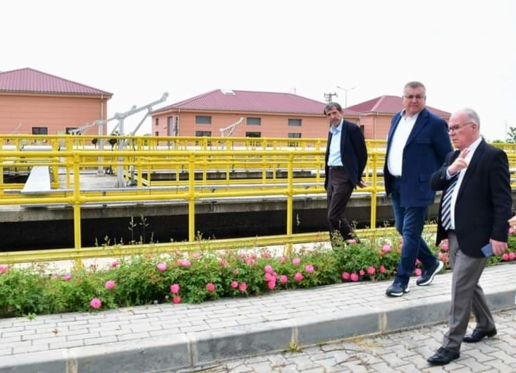 HACI SÖZÜNDE DURMADI “O KAPI DUVAR MI OLDU?!”