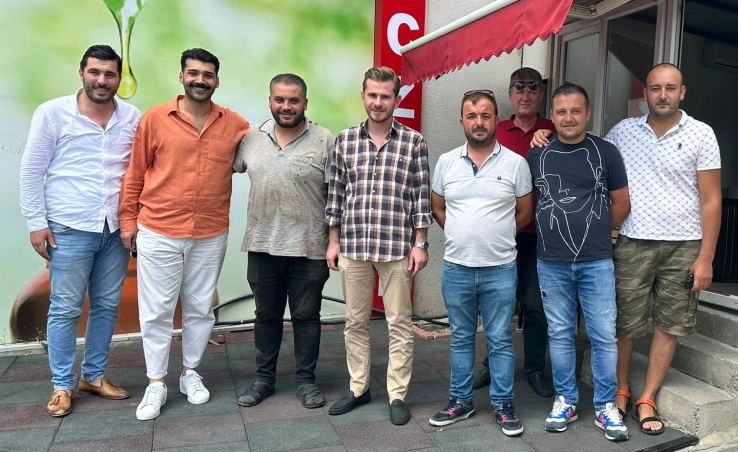 Ak Parti Kırklareli Merkez İlçe Başkanı Bahadır Kovankaya, taksici esnafını ziyaret etti