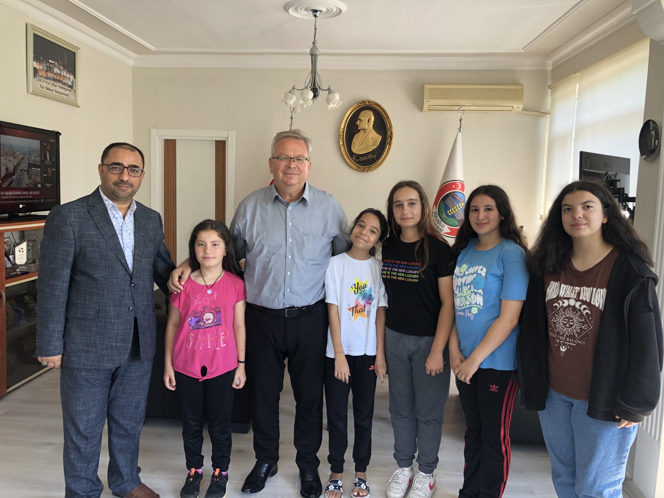 “ DERECEYLE BİTİREN ÖĞRENCİLERE ALTIN”...