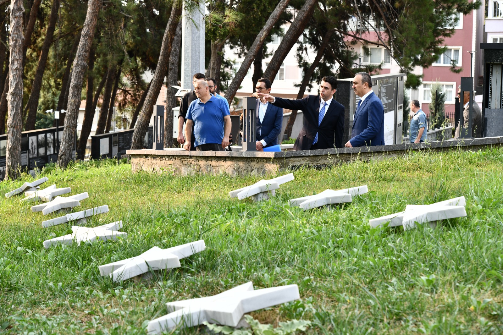 Vali Soytürk Kurtçeşme Çanakkale Şehitliği’ni Ziyaret Ederek İncelemelerde Bulundu