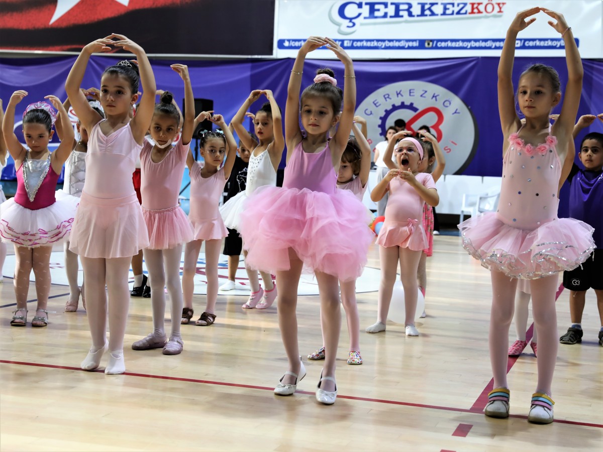 Çerkezköy Belediyesi Yaz Spor Okulu Kursları Tamamlandı