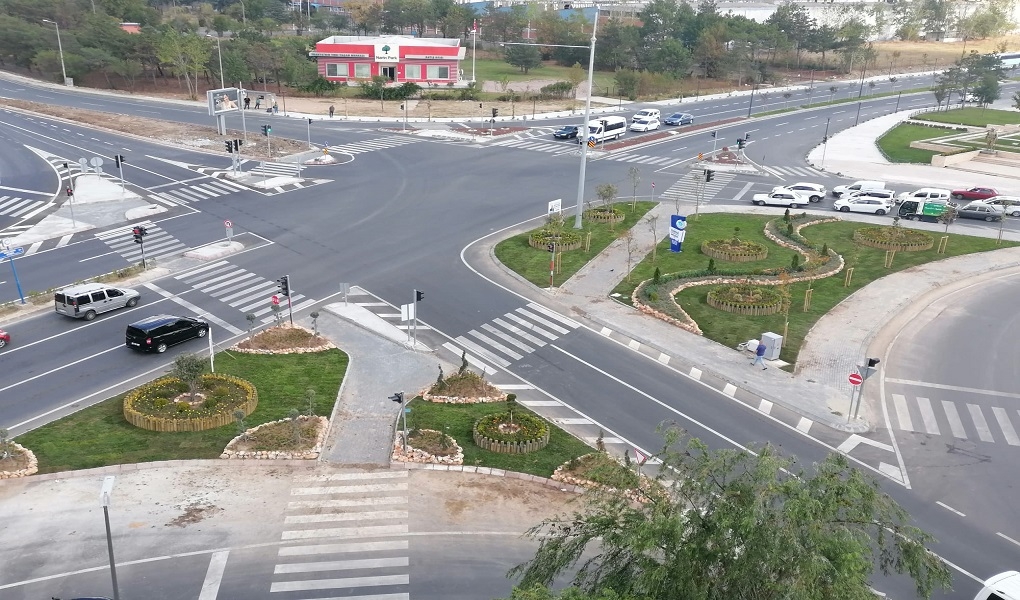 Çerkezköy İlçesi Cengiz Topel Caddesi ve Narin Kavşağı Yepyeni Bir Görünüme Kavuştu