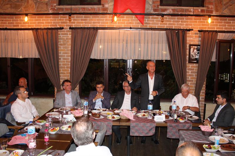 Aksoy’a veda yemeği verildi