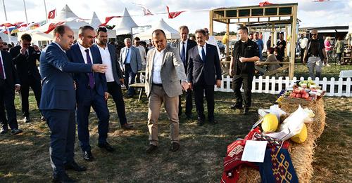 Karaevli'deki fuara 120 firma katıldı