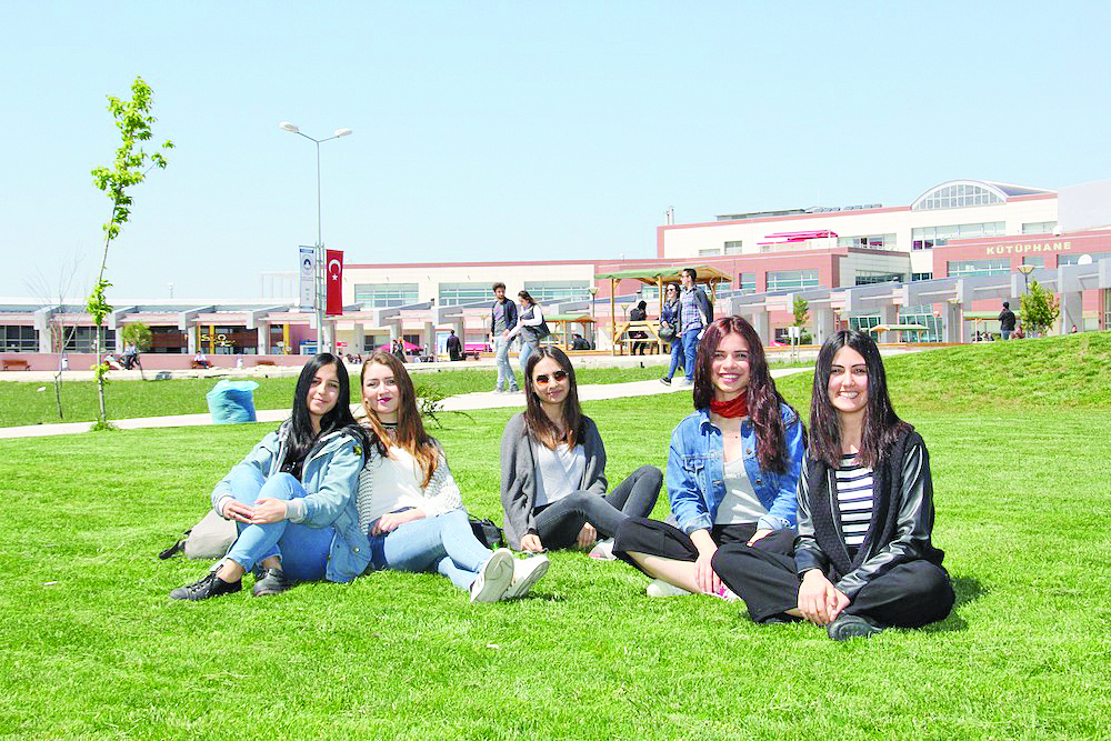 Kırklareli Üniversitesinden "Üniversite Hayatına Hoş Geldiniz Buluşması"