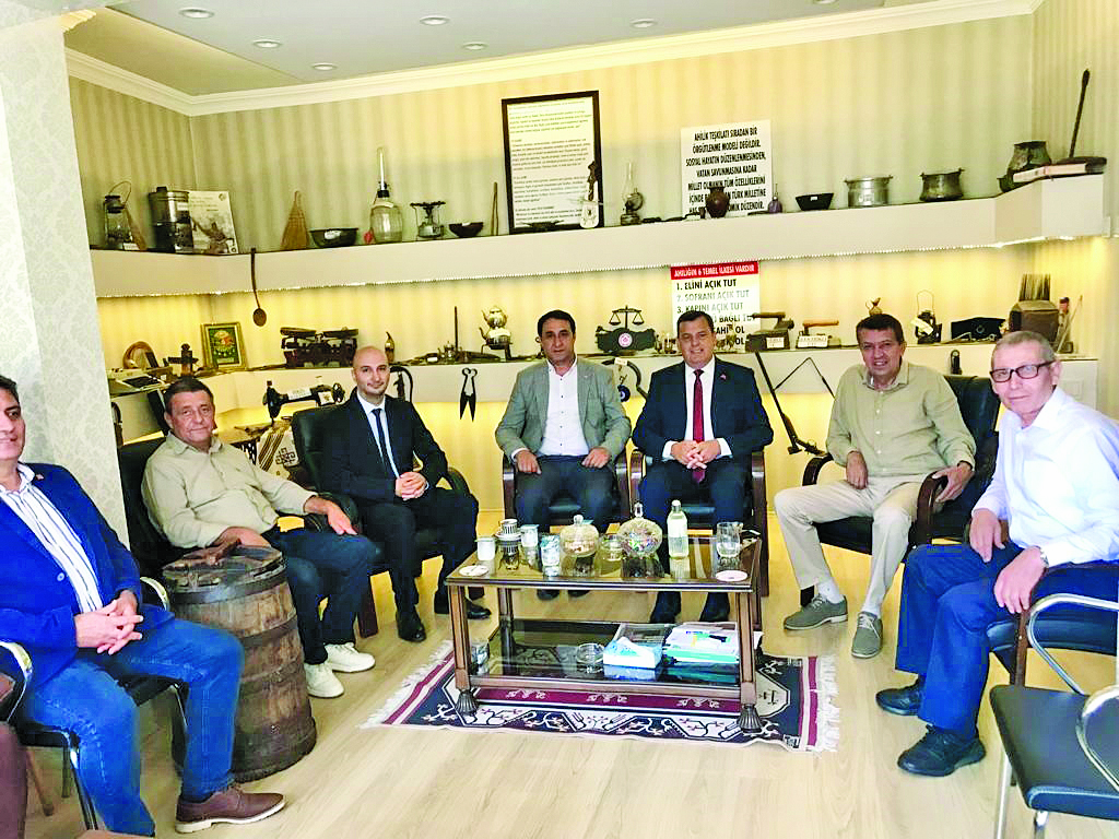 “Yaşam süresi 3 yıla düşen esnaf, can simidi bekliyor”
