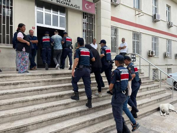 Edirne'de 602 kaçak göçmen yakalandı, 19 organizatör tutuklandı