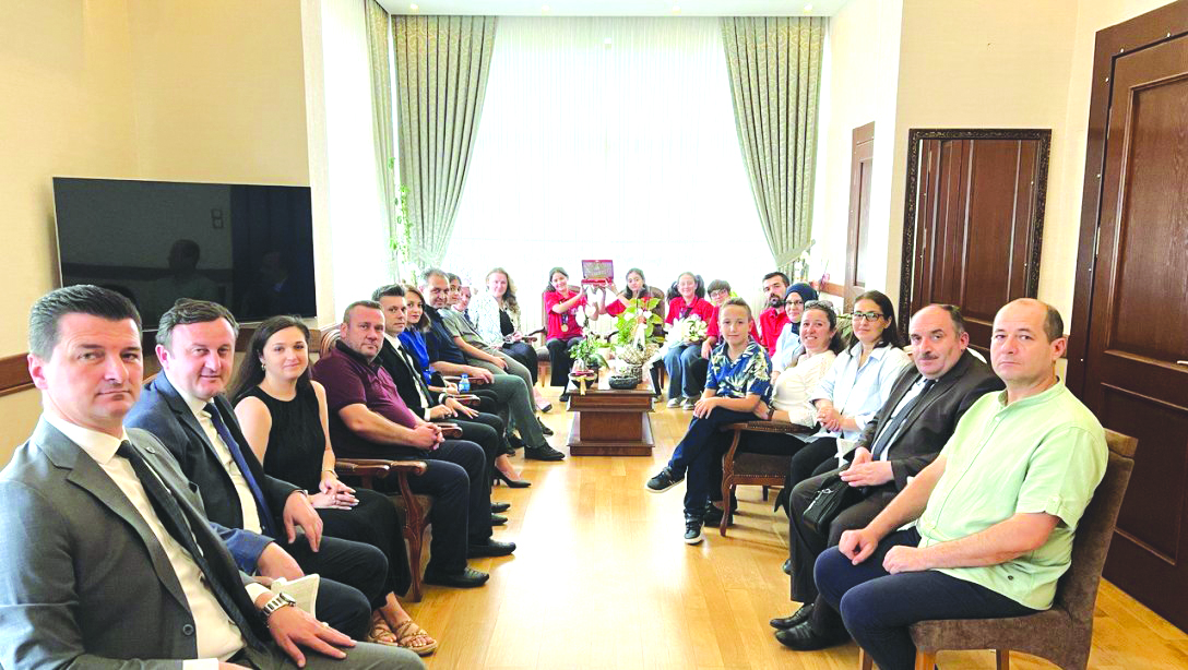 Müdür Özefsun “Dâhileri” Ağırladı