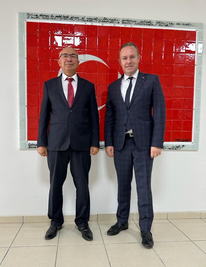Kırklareli Ticaret ve Sanayi Odası Başkanı Soner Ilık, Lüleburgaz Kaymakamı Salih Yüce’yi ziyaret etti