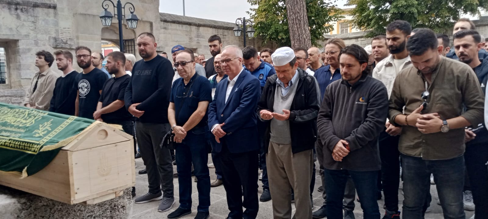 Oğuz Böker toprağa verildi
