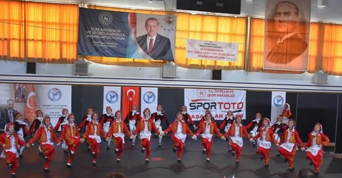 8 kategoriden 6’sında birincilik kazandılar