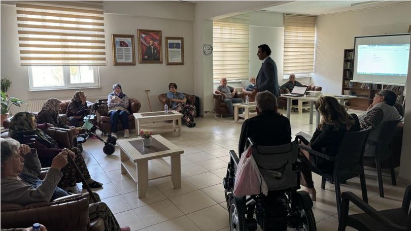 Lüleburgaz’da Huzurevi personeline eğitim verildi