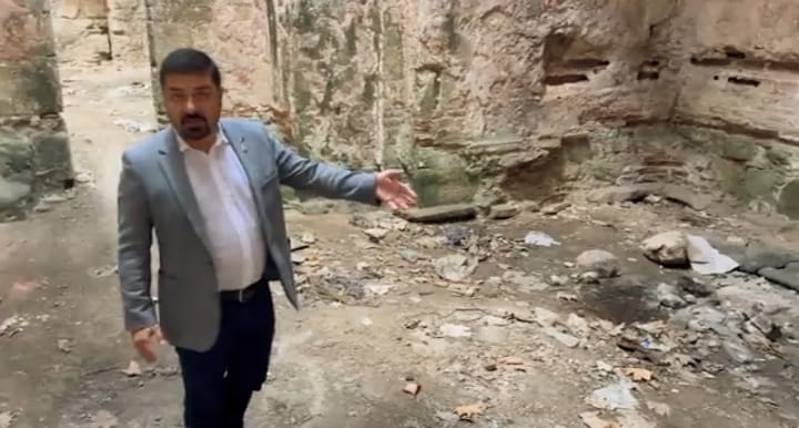 Vekiller arasında kılıçlar çekildi...