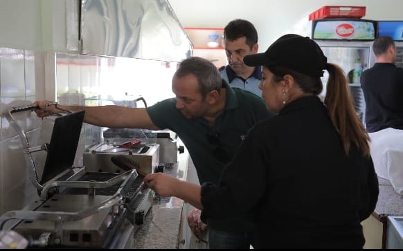 PAKETLİ GIDALARIN SON KULLANMA TARİHLERİ KONTROL EDİLDİ