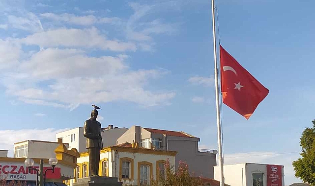 Babaeski,Bayrakları yarıya indirdi