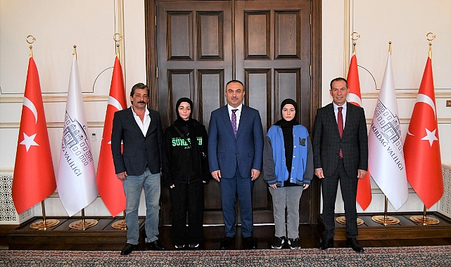 Dereceye Giren Öğrenciyi Kabul Etti...