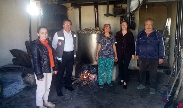 Doğanca Köyünde Şekerpancarı Pekmezi Üretimi