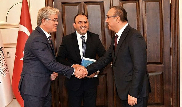 Makamında ziyaret ettiler