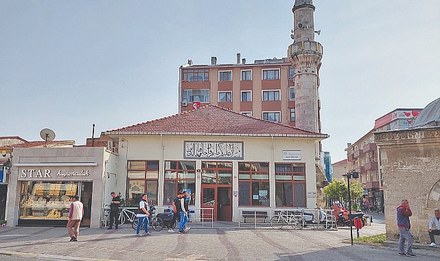 Minaresi onarılacak...