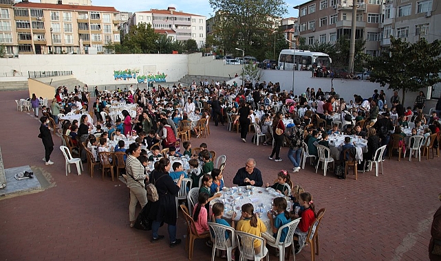 Pilav Gününde Bir Araya Geldiler...