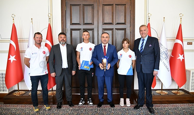 Tekirdağ Yelken Spor Kulübü Yöneticileri ve Sporcuları Vali Soytürk'ü Ziyaret Etti