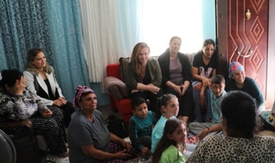 Vali Ekici, Dezavantajlı Öğrencilere Ev Ziyareti Yaptı ve Eğitimdeki Destek Vaadini Yineledi