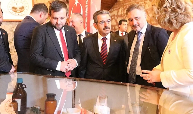Yeniden Hayat Buluyor...