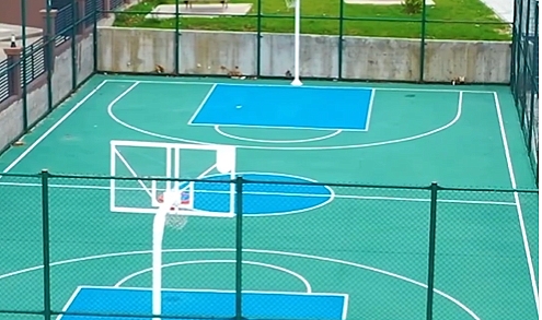 Atıl alan basketbol sahasına çevrildi
