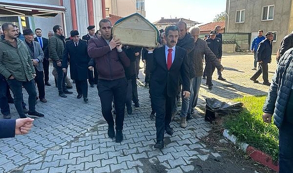 Cenaze Törenine Katıldı...
