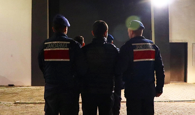 Edirne'de tekne motoru çalıp, İstanbul'da satan şüpheliler tutuklandı