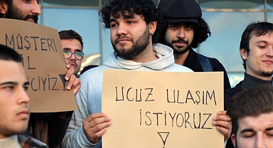 Edirne'de üniversite öğrencileri, toplu ulaşım ücretlerini protesto etti