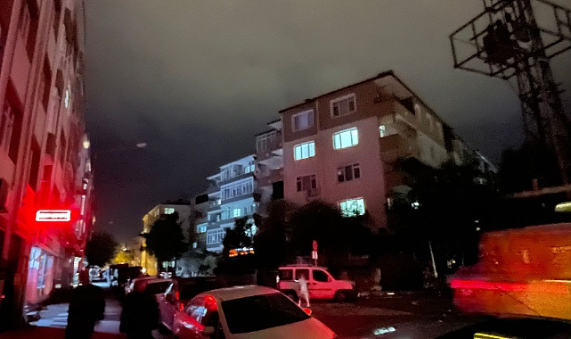 Fırtına ve sağanak yağış hayatı olumsuz etkiledi