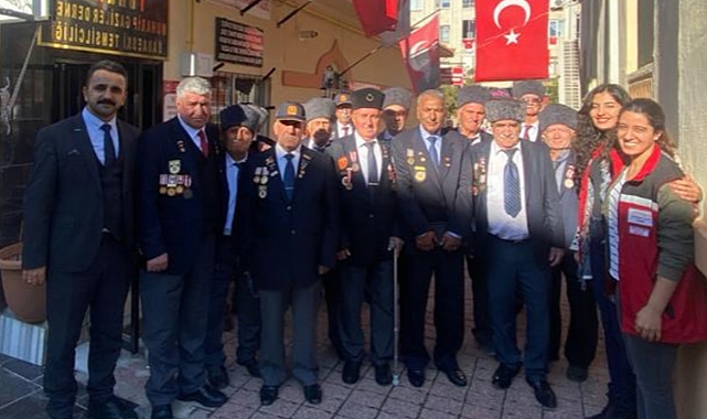 Kahramanların yanında olmaya devam edeceğiz...