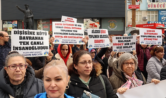 Keşan'da kadınlar şiddete karşı yürüdü