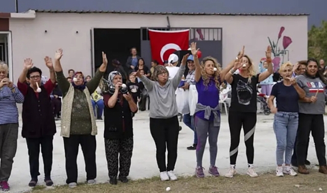 KÖYDE CUMHURİYET COŞKUSU..!