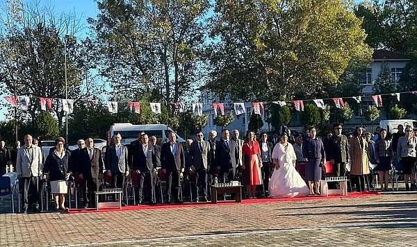 Kurtuluşu kutladı...