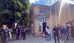 PARTİDEN İHRAÇ EDİLİYOR...