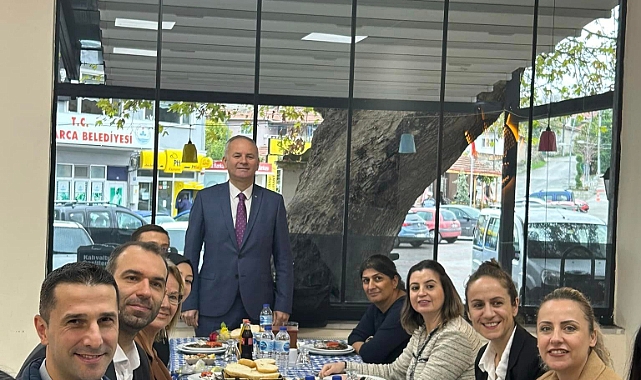 Türker öğretmenlerle bir araya geldi