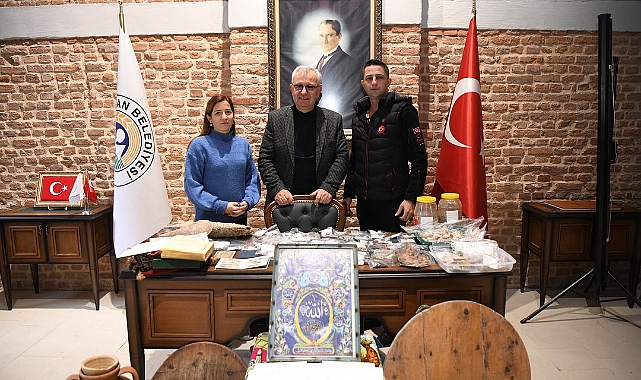 25 yıllık koleksiyonunu müzeye bağışladı!