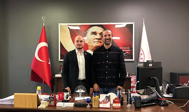 AK Parti Lüleburgaz İlçe Başkanı Abdussamed Kayalı, Lüleburgaz Devlet Hastanesi Başhekimi Sefa Özay Bakar'ı Ziyaret Etti