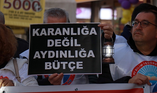 Edirne'de, 'kalıcı yaz saati' uygulamasına gemici fenerleriyle protesto