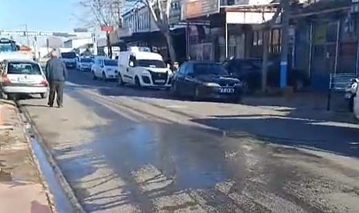 Esnaf atık sularından dert yandı!