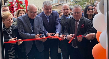 Ev Tadında hizmete girdi