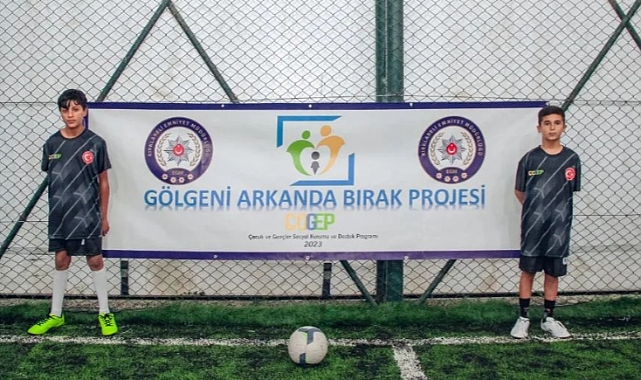 "Gölgeni Arkanda Bırak"
