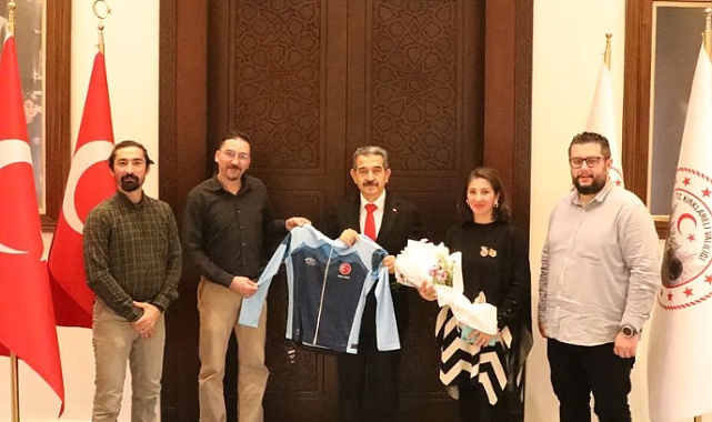 Kırklareli Bisiklet Kulübü’nden Vali Ekici’ye ziyaret