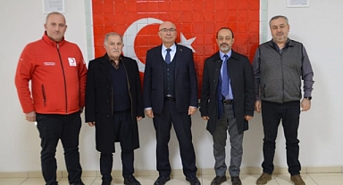 Kızılay Heyetinden Lüleburgaz Kaymakamı Yüce'yi Ziyaret