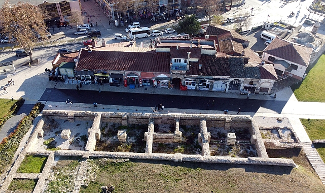 Selimiye Meydanı'ndaki 6 asırlık han ile hamam da restore edilecek